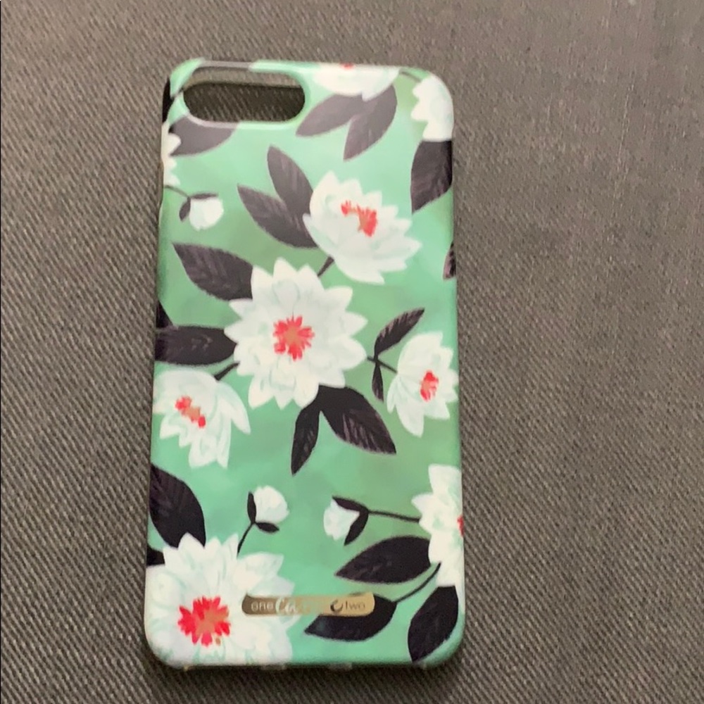 iPhone 7+ floral phone case - excellent condition